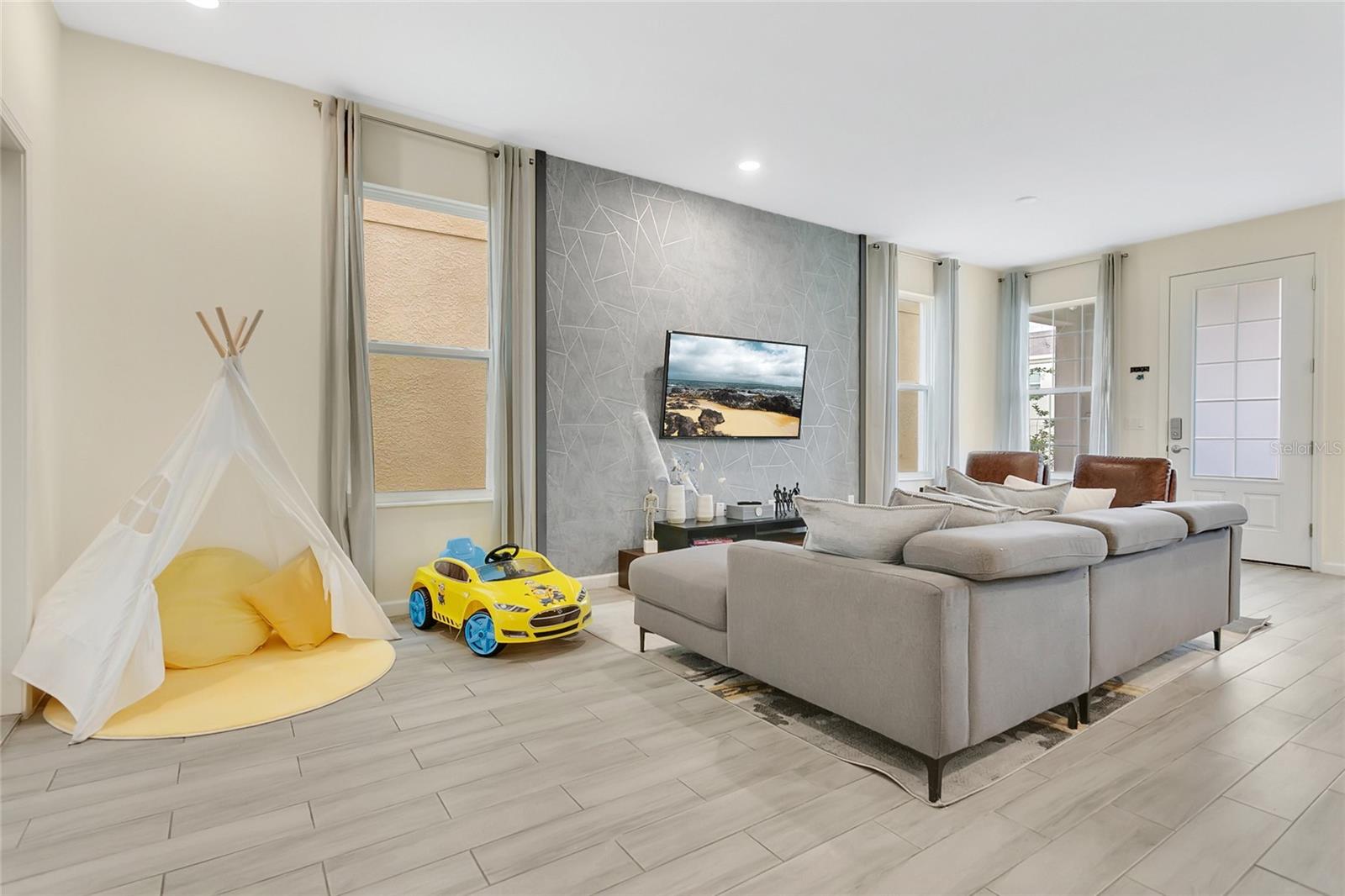 Image 2 of 36 For 262 Bella Prestwick Boulevard