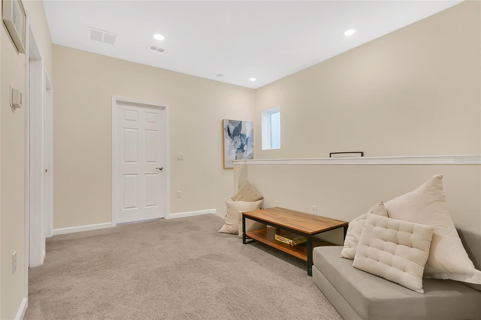 Image 21 of 36 For 262 Bella Prestwick Boulevard