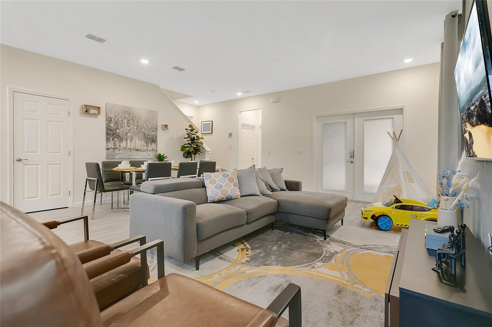 Image 5 of 36 For 262 Bella Prestwick Boulevard