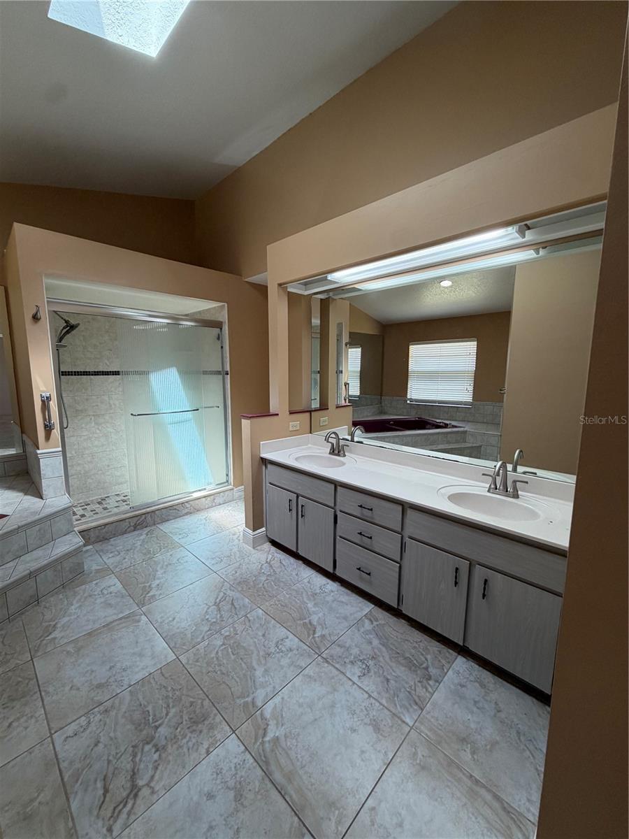 Image 16 of 29 For 2243 Bancroft Boulevard