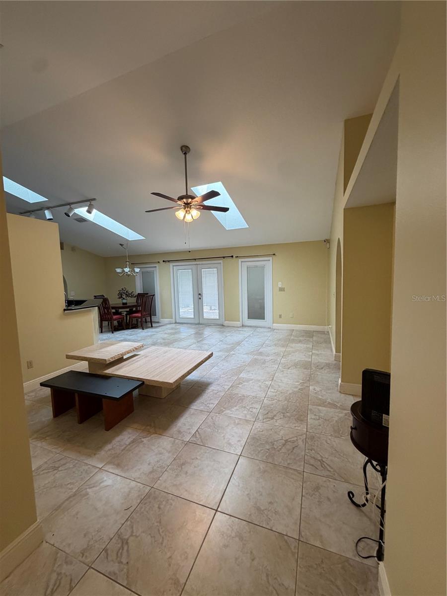 Image 5 of 29 For 2243 Bancroft Boulevard