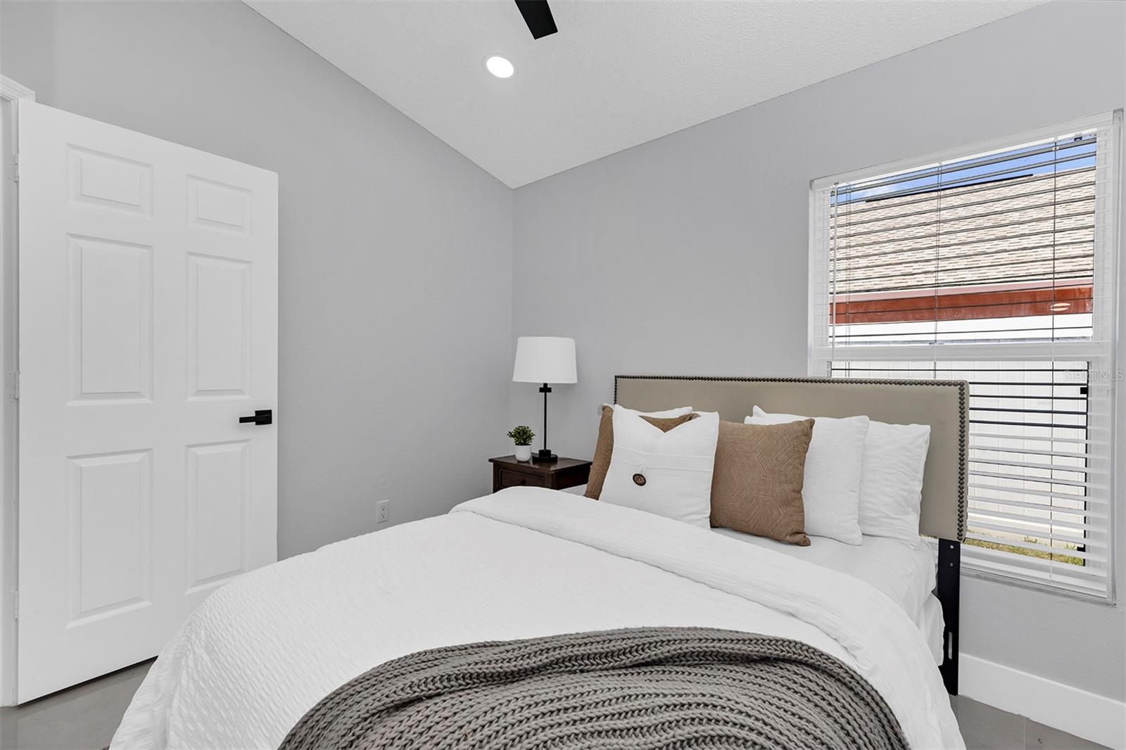 Image 28 of 46 For 492 Bohannon Boulevard