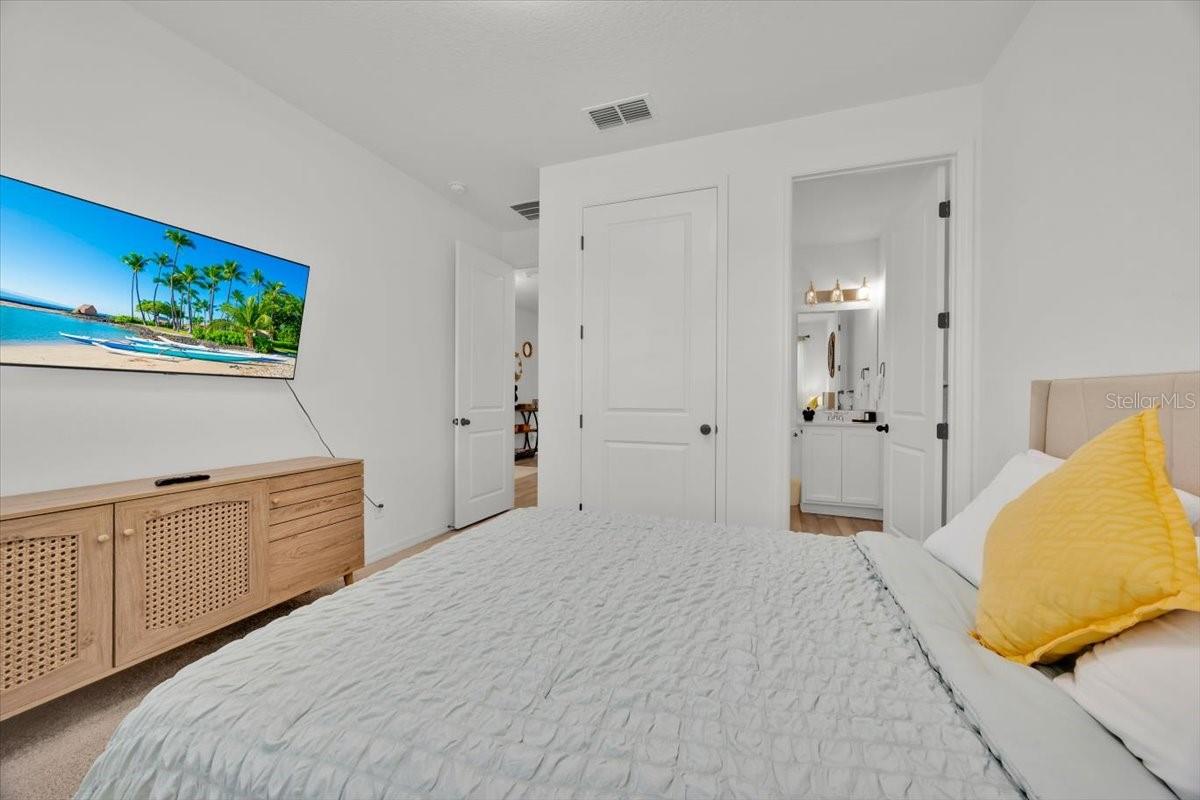 Image 13 of 55 For 2342 Lancashire Street