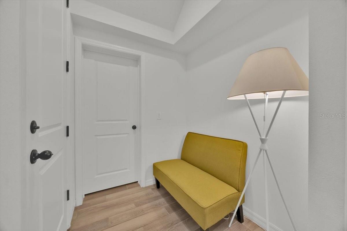 Image 17 of 55 For 2342 Lancashire Street