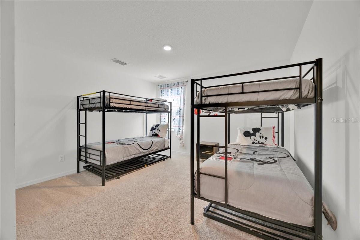 Image 35 of 55 For 2342 Lancashire Street