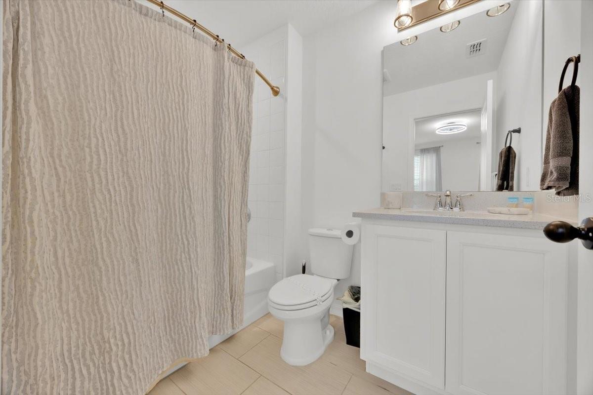 Image 42 of 55 For 2342 Lancashire Street