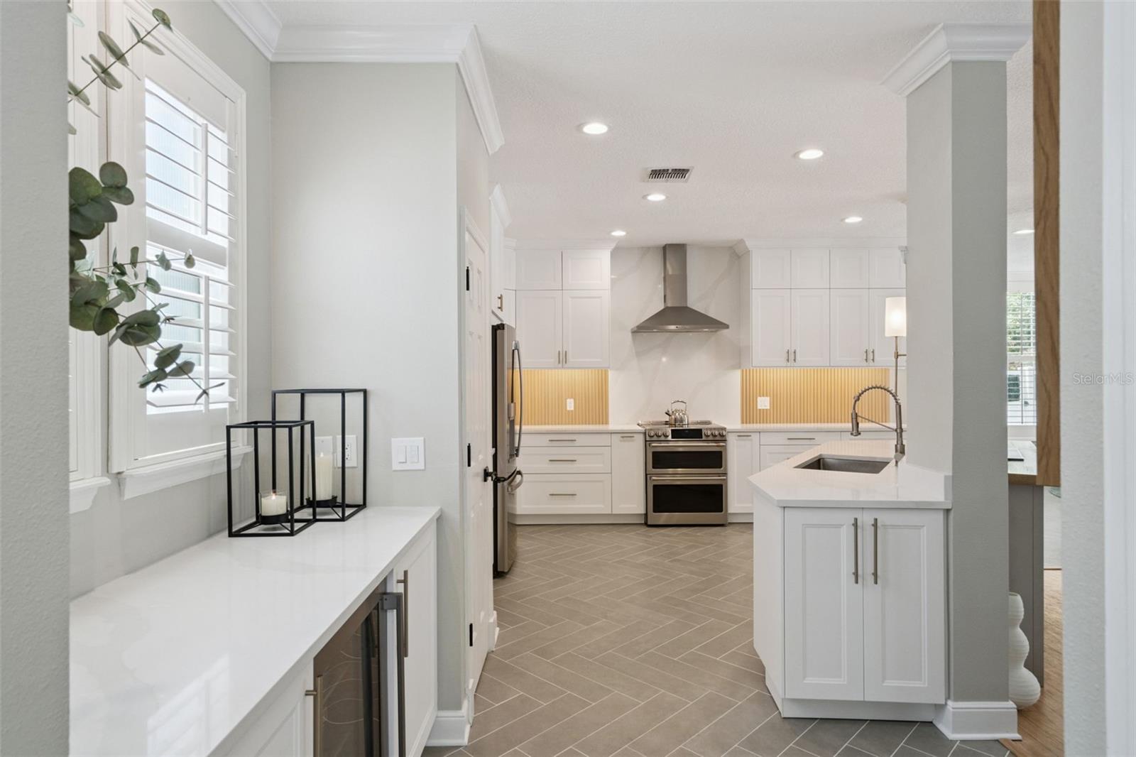 Image 15 of 70 For 841 Lake Evalyn Drive