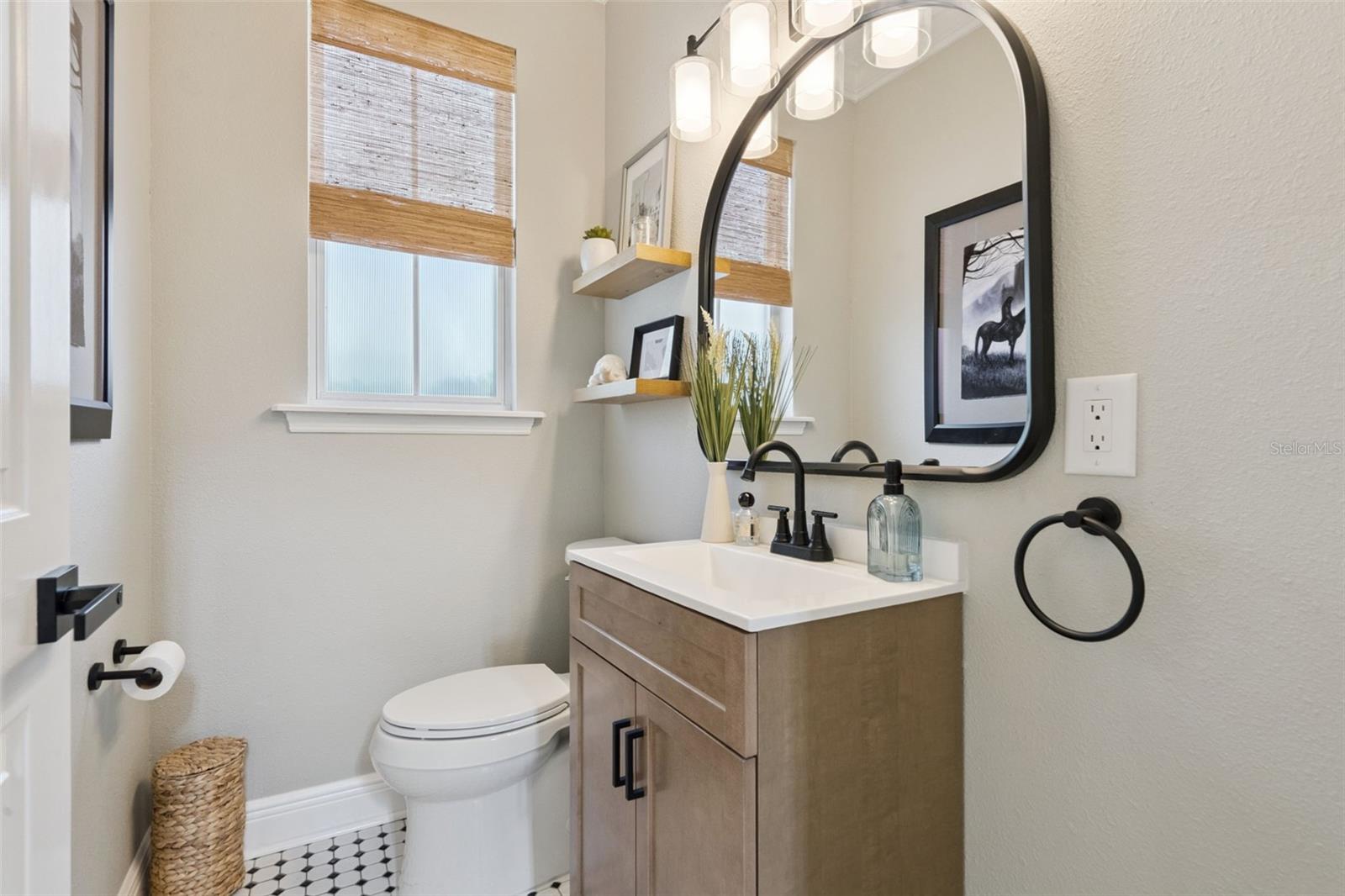 Image 21 of 70 For 841 Lake Evalyn Drive