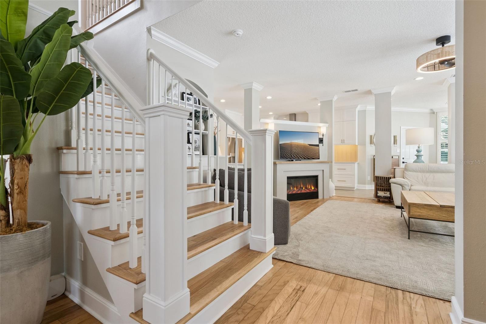 Image 22 of 70 For 841 Lake Evalyn Drive