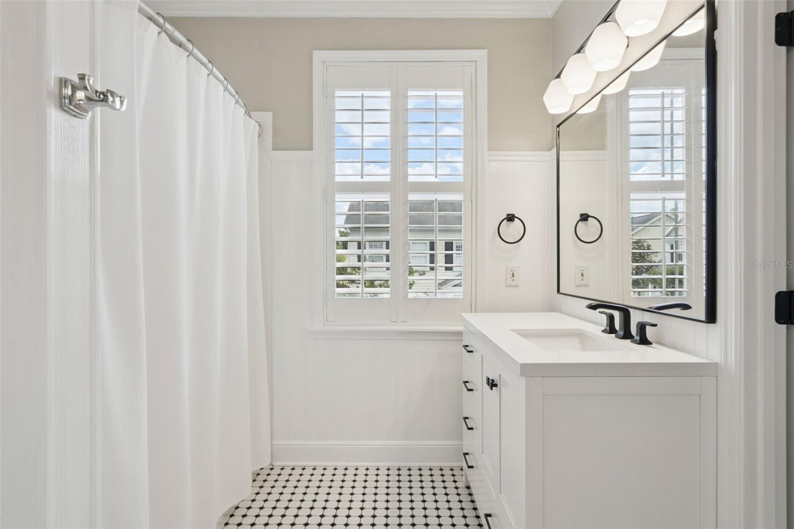 Image 28 of 70 For 841 Lake Evalyn Drive