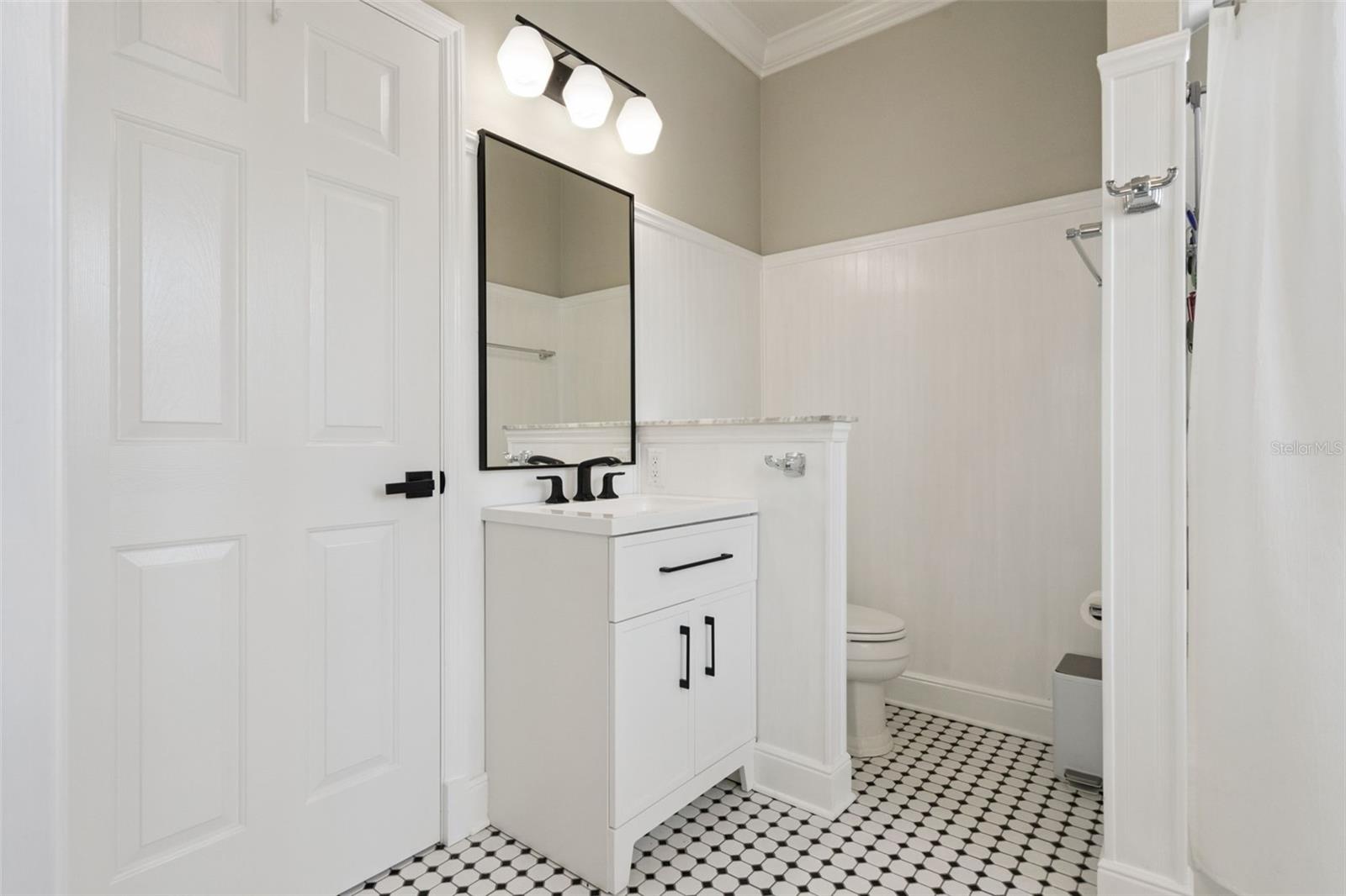 Image 29 of 70 For 841 Lake Evalyn Drive