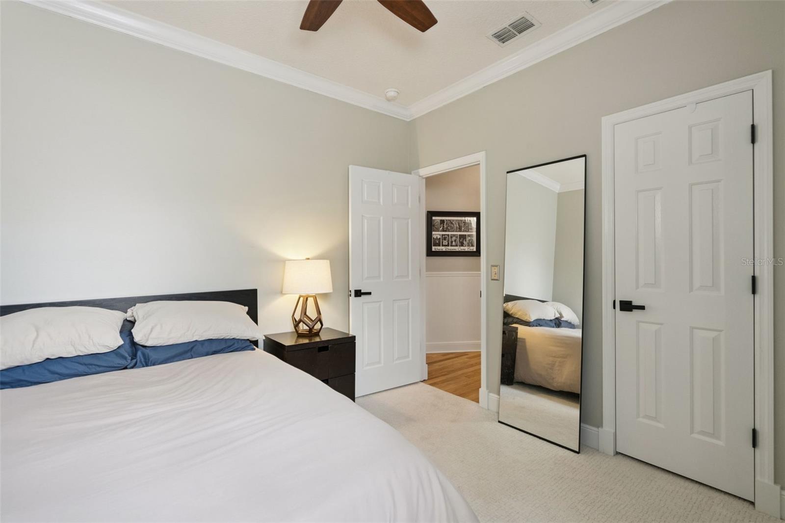 Image 33 of 70 For 841 Lake Evalyn Drive