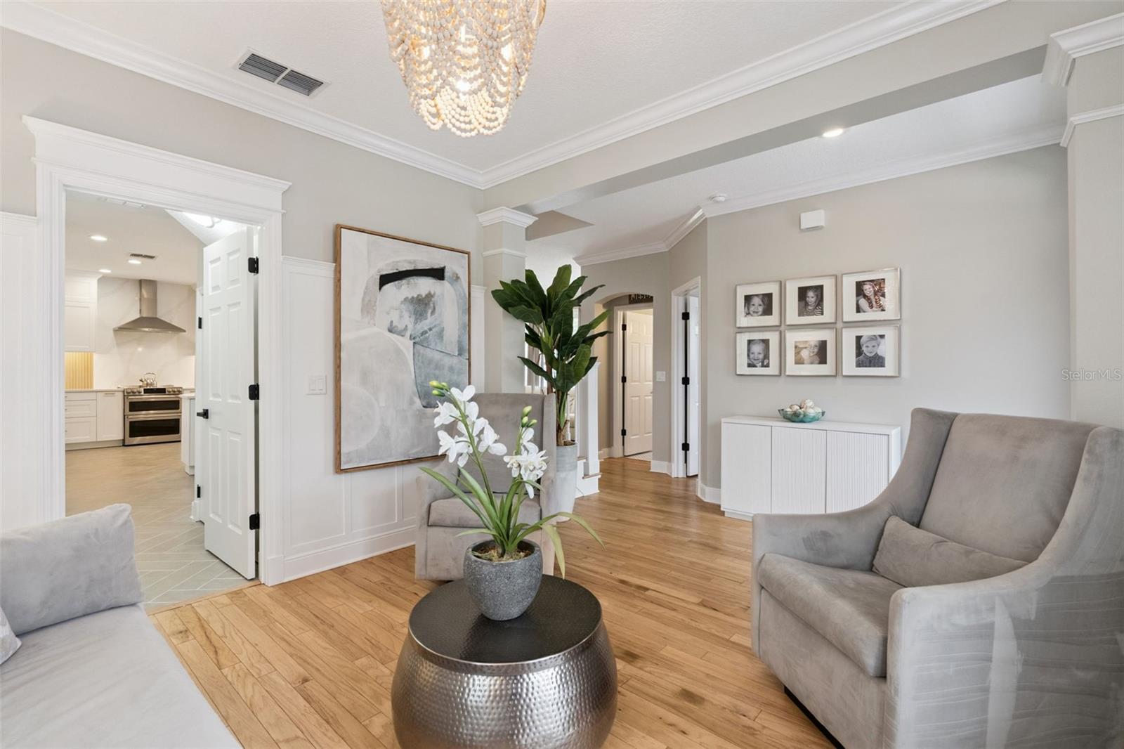 Image 6 of 70 For 841 Lake Evalyn Drive