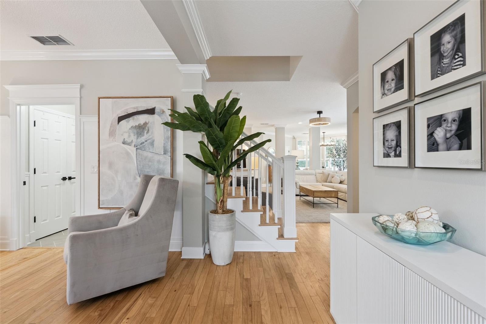 Image 7 of 70 For 841 Lake Evalyn Drive