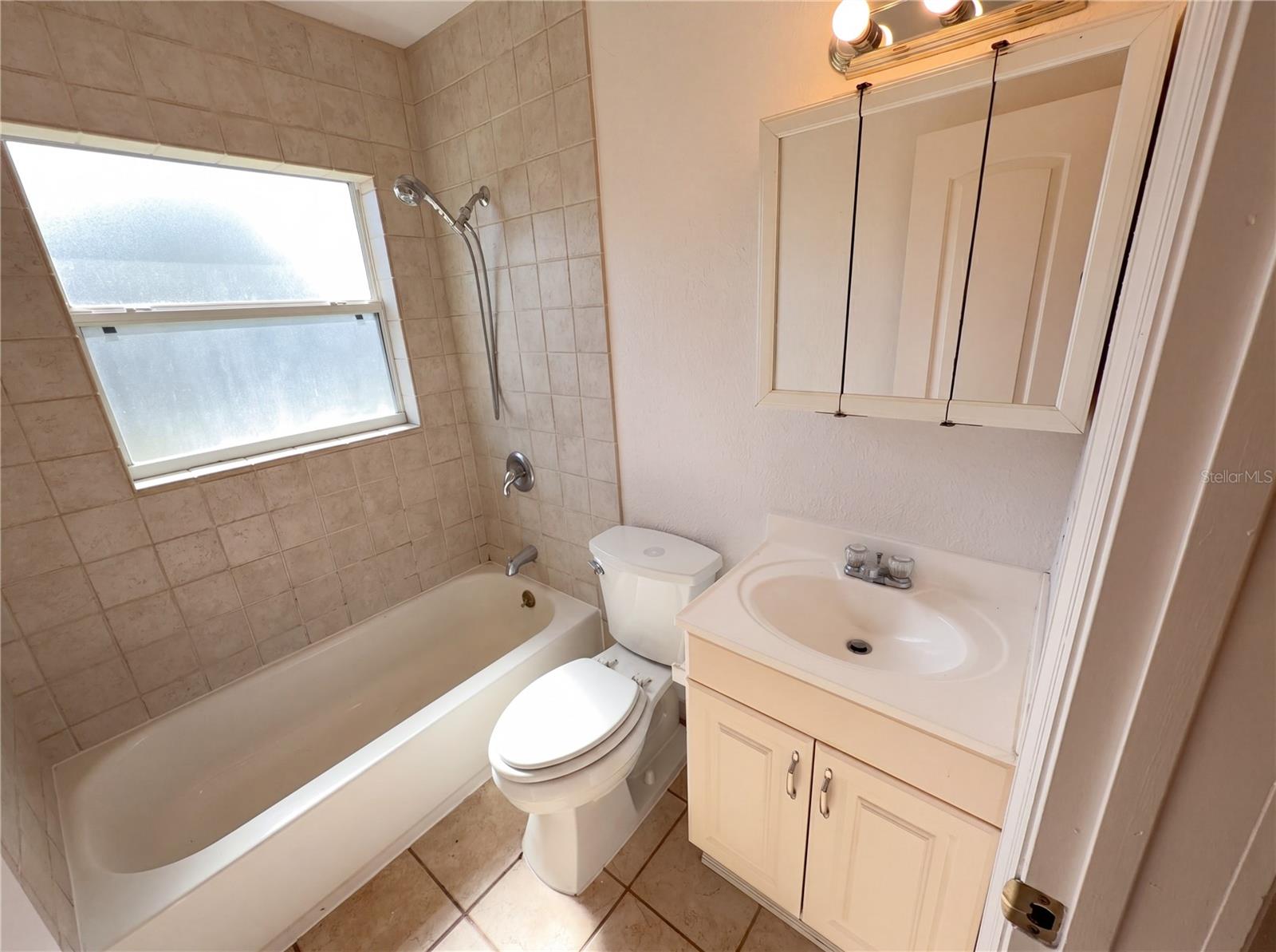 Image 15 of 23 For 804 Hampton Way