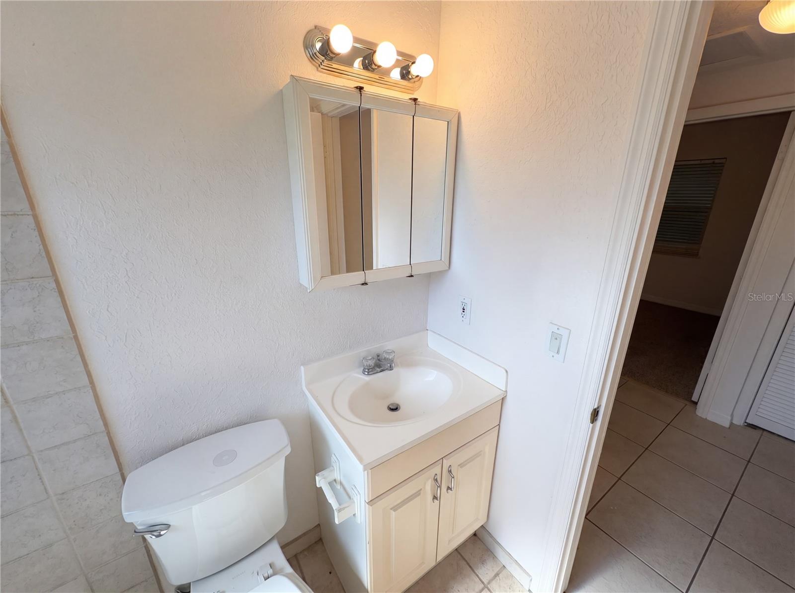 Image 18 of 23 For 804 Hampton Way