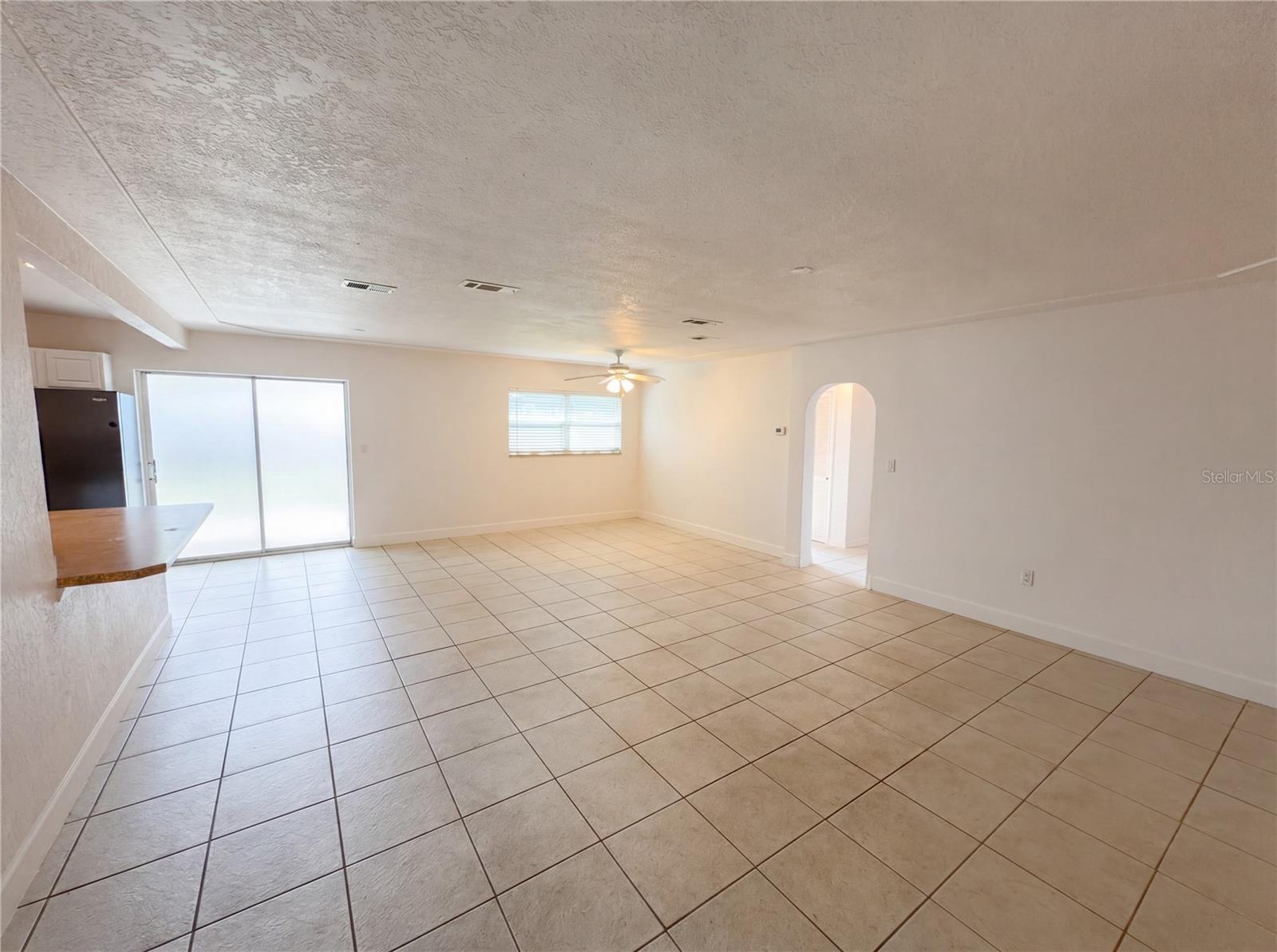 Image 3 of 23 For 804 Hampton Way