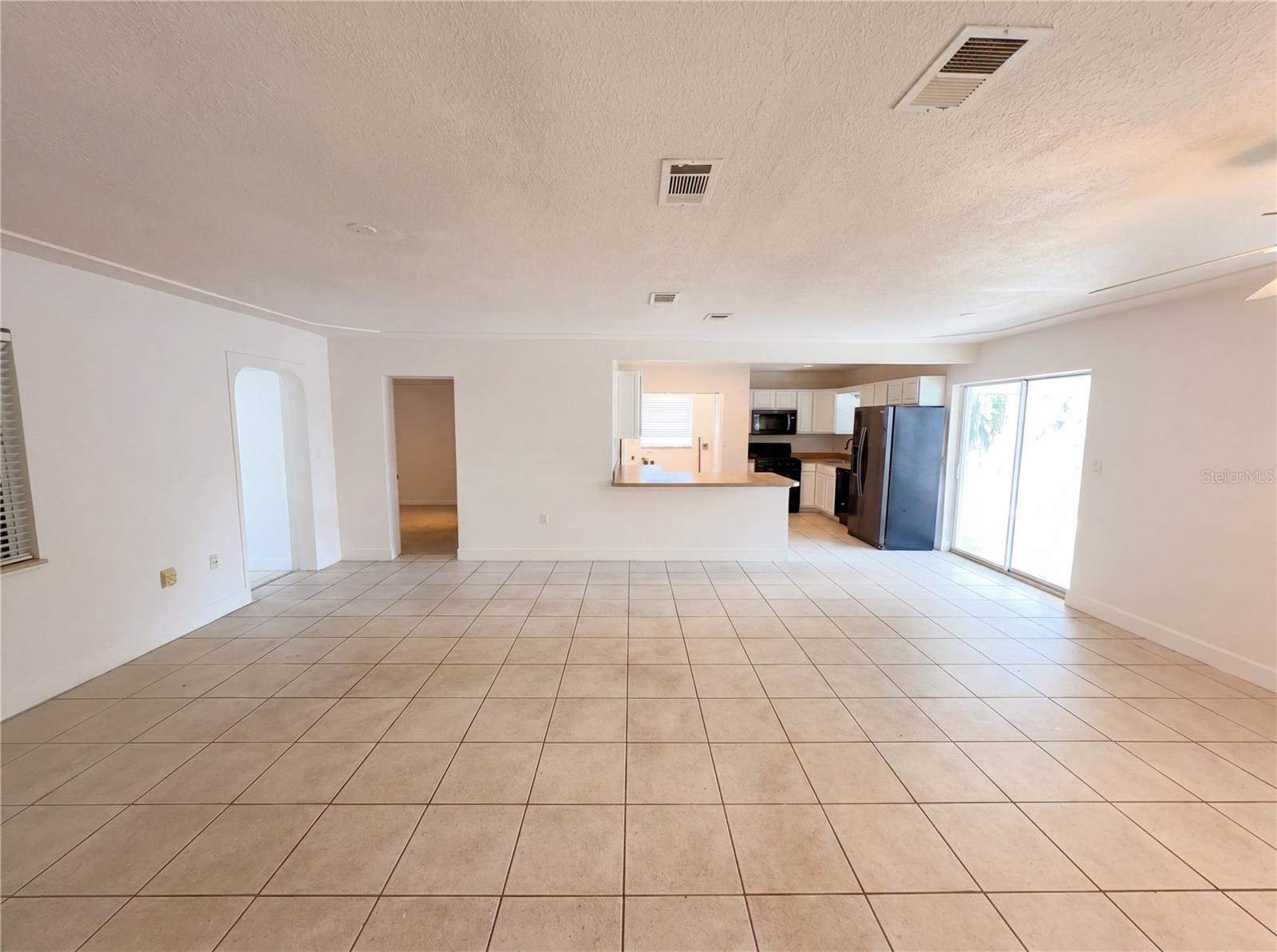 Image 7 of 23 For 804 Hampton Way