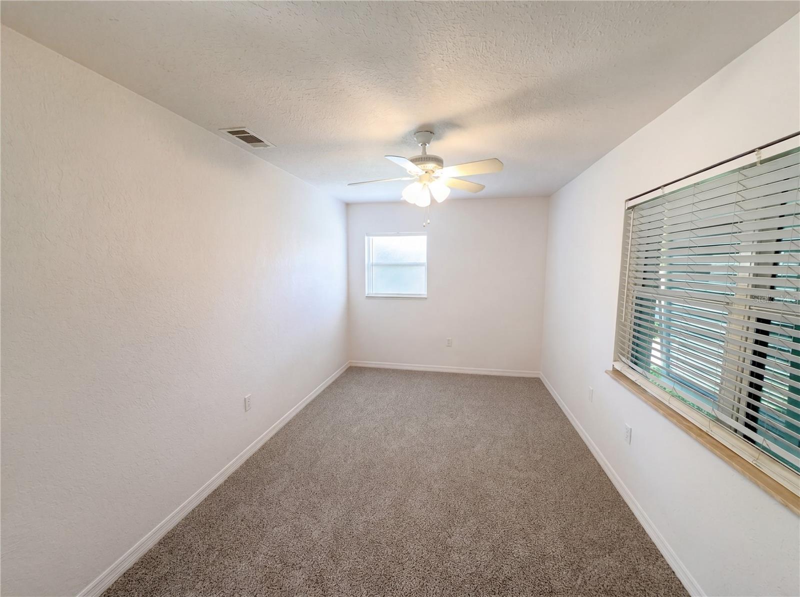 Image 9 of 23 For 804 Hampton Way