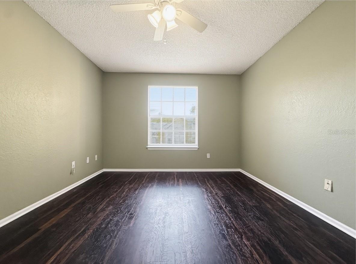 Image 12 of 38 For 5124 Park Central Drive 527