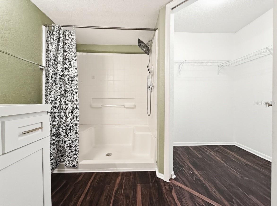 Image 15 of 38 For 5124 Park Central Drive 527