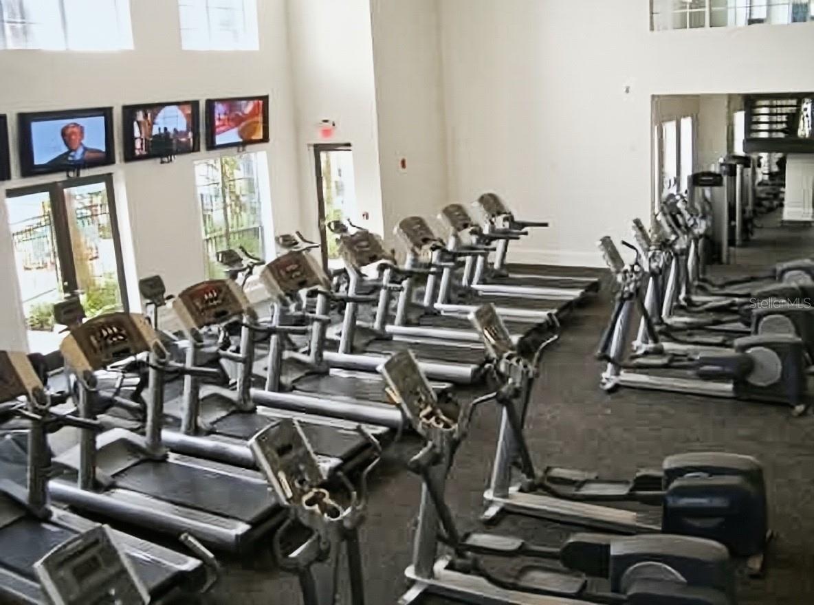 Image 32 of 38 For 5124 Park Central Drive 527