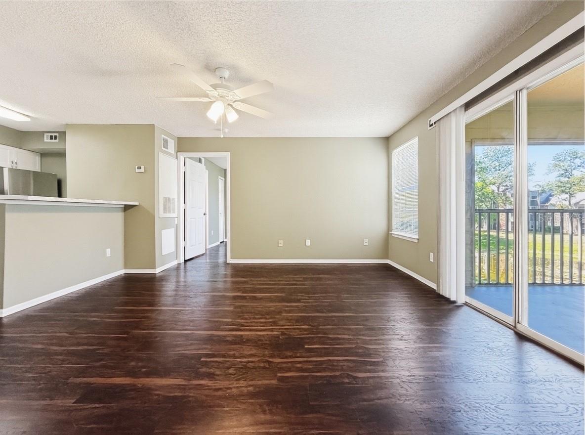 Image 5 of 38 For 5124 Park Central Drive 527