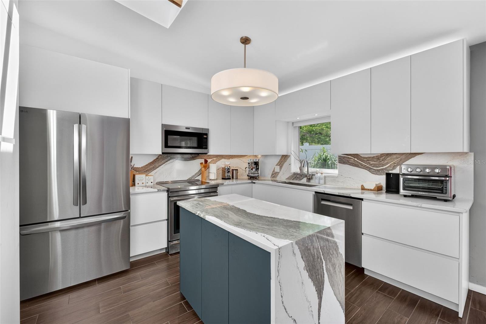 Image 19 of 52 For 1830 Edwin Boulevard