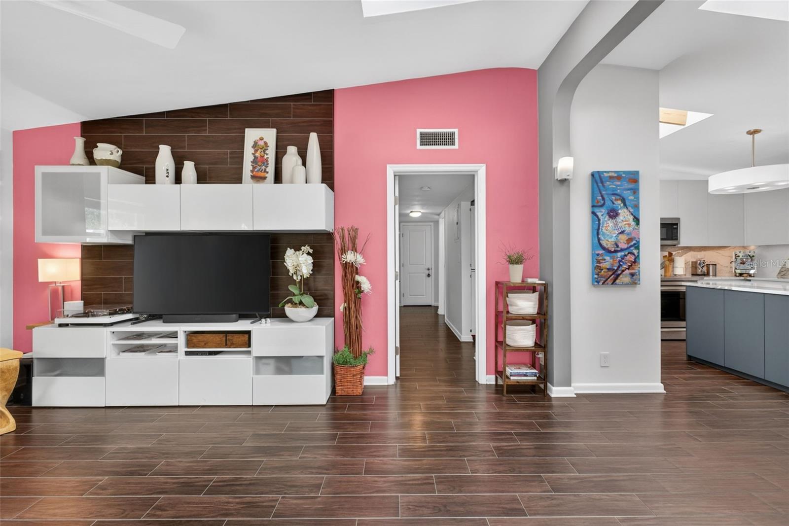 Image 8 of 52 For 1830 Edwin Boulevard