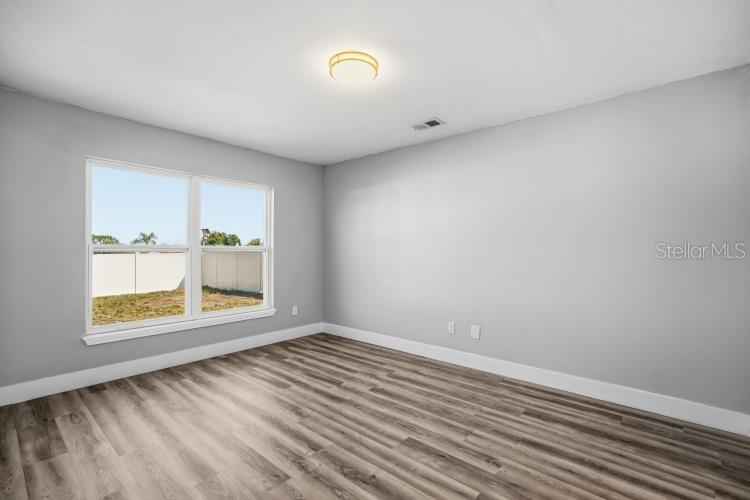 Image 12 of 26 For 728 Belvoir Drive