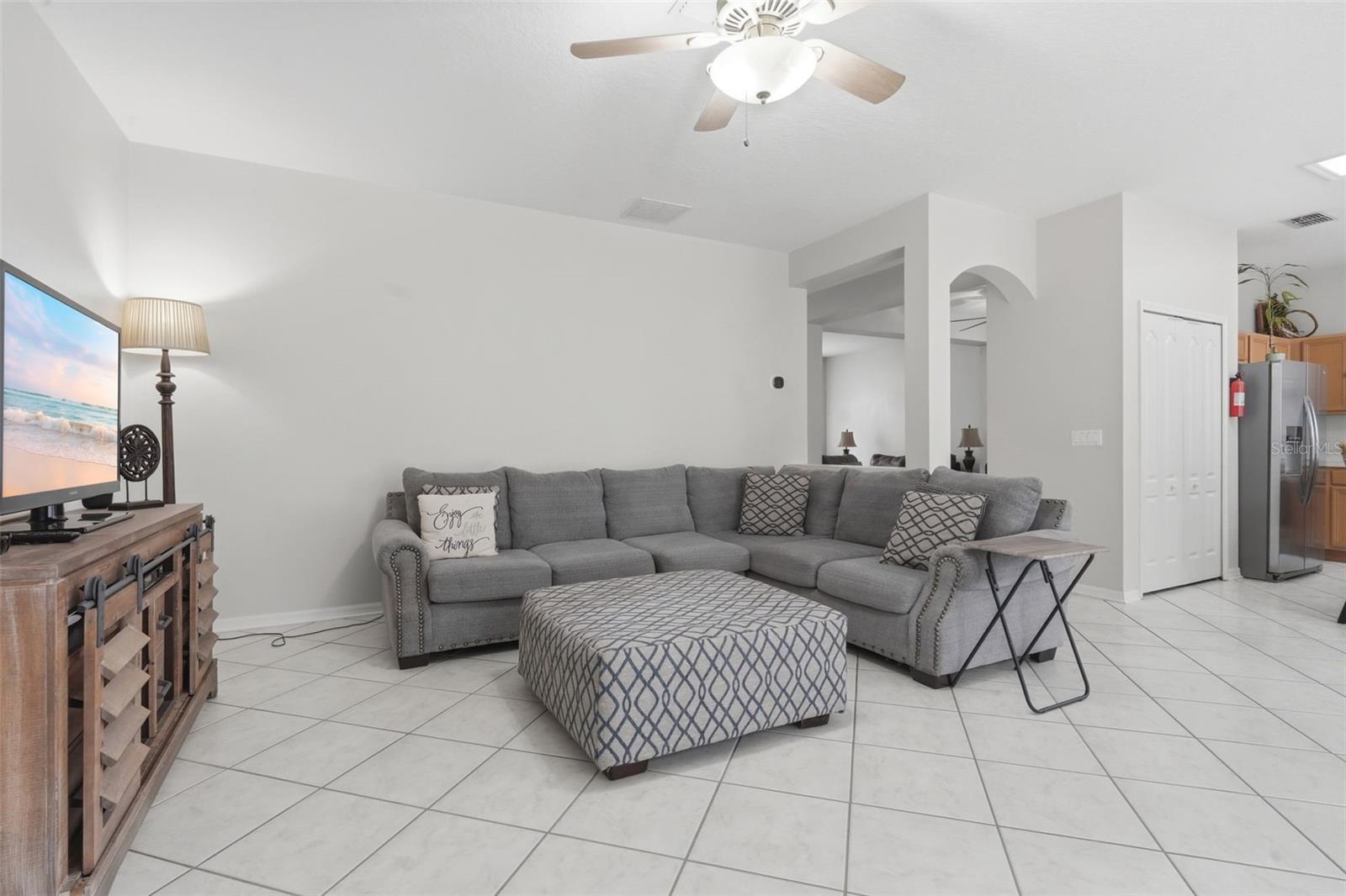 Image 22 of 52 For 4029 Andover Cay Boulevard