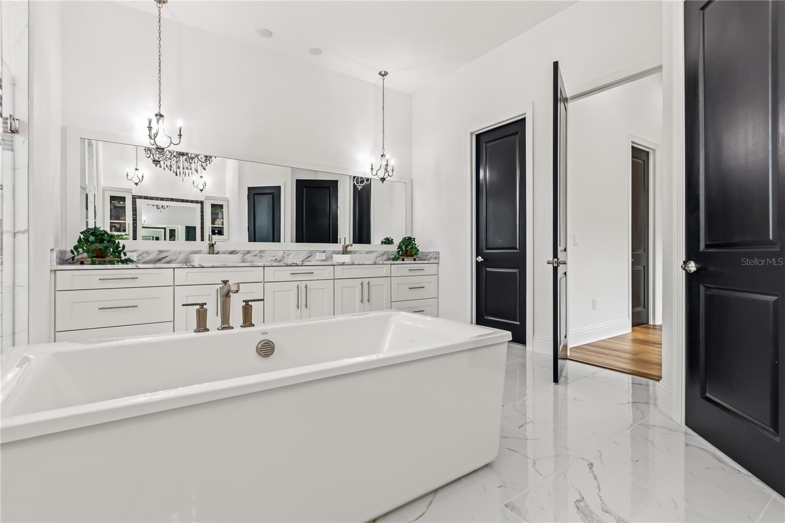 Image 35 of 98 For 4029 Isabella Circle