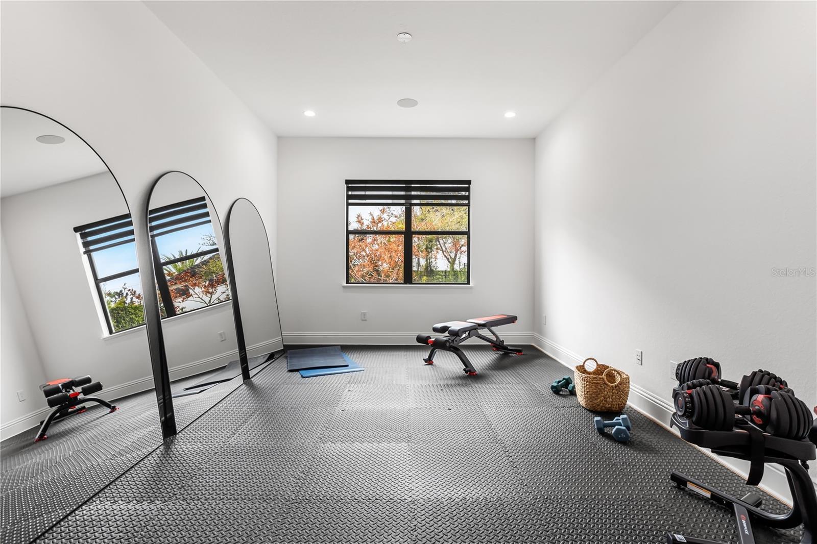 Image 38 of 98 For 4029 Isabella Circle