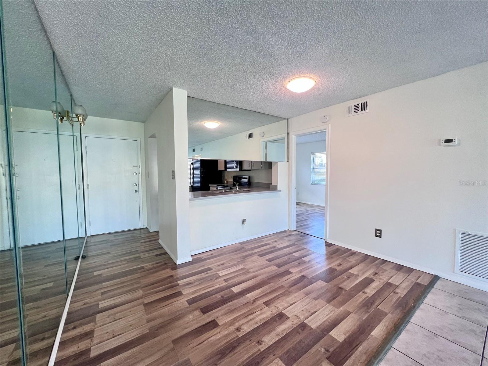 Image 3 of 24 For 3233 Candle Ridge Drive 101