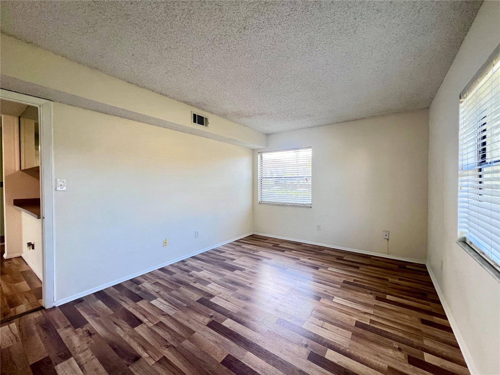 Image 9 of 24 For 3233 Candle Ridge Drive 101