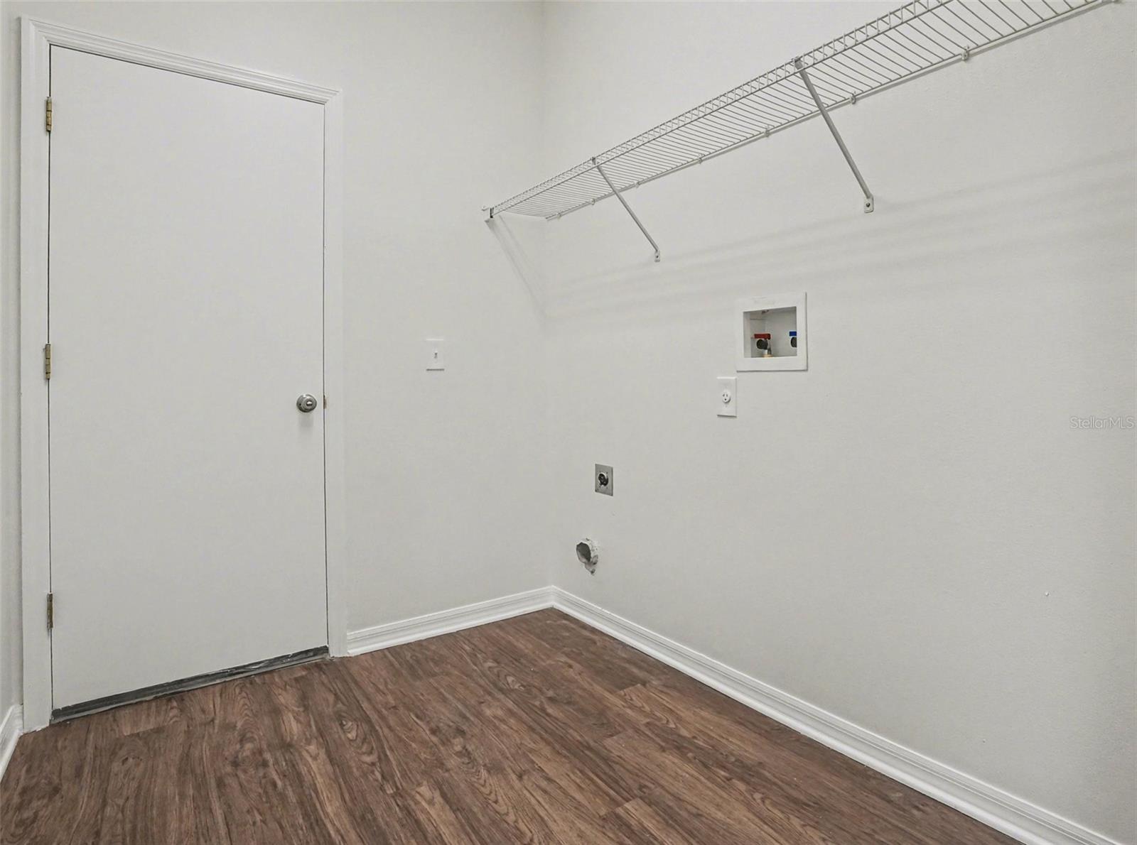 Image 11 of 27 For 609 Cimarosa Court