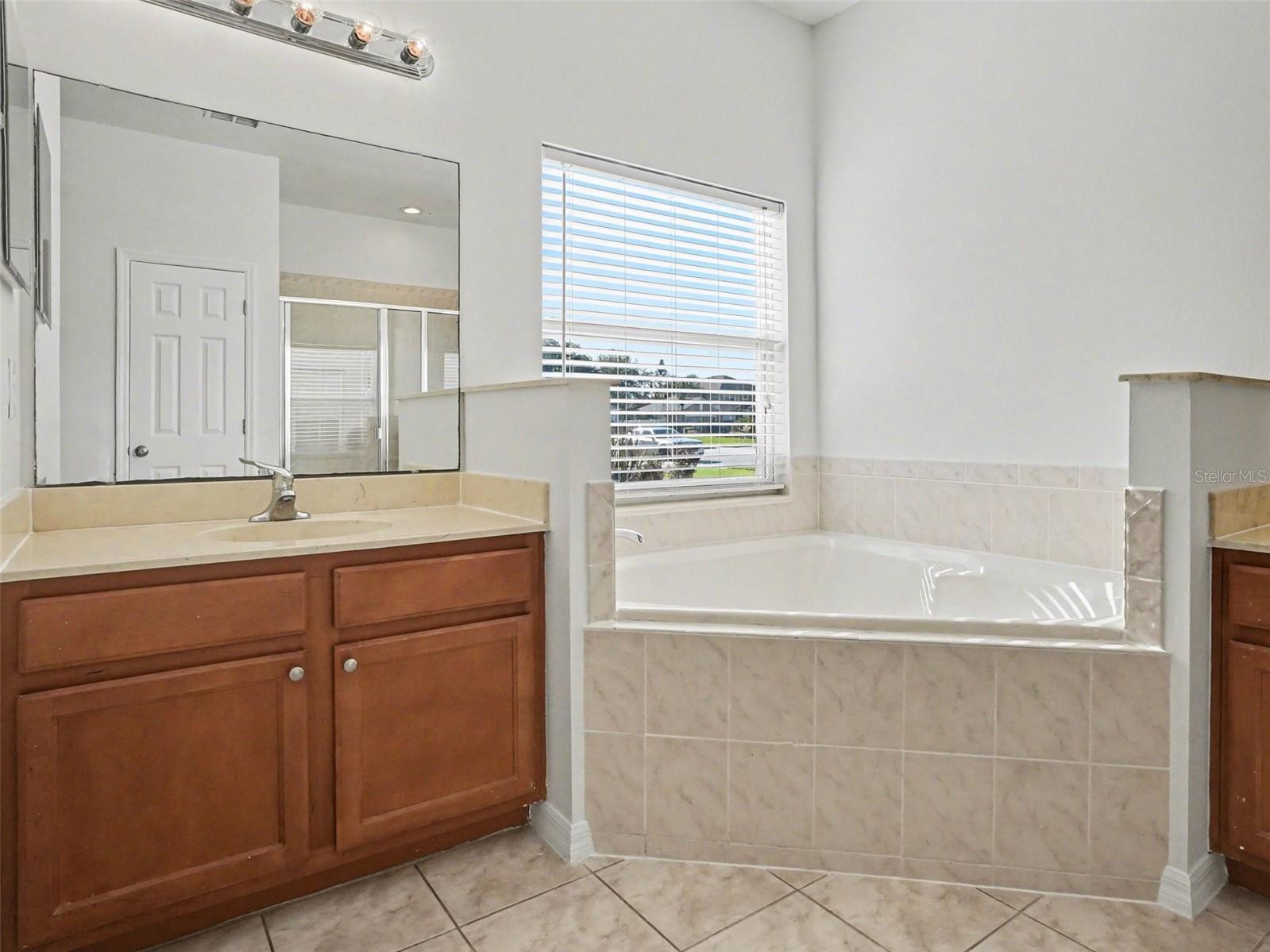 Image 12 of 27 For 609 Cimarosa Court