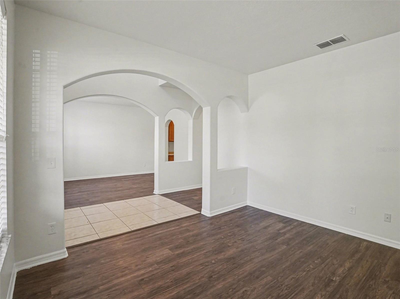 Image 19 of 27 For 609 Cimarosa Court