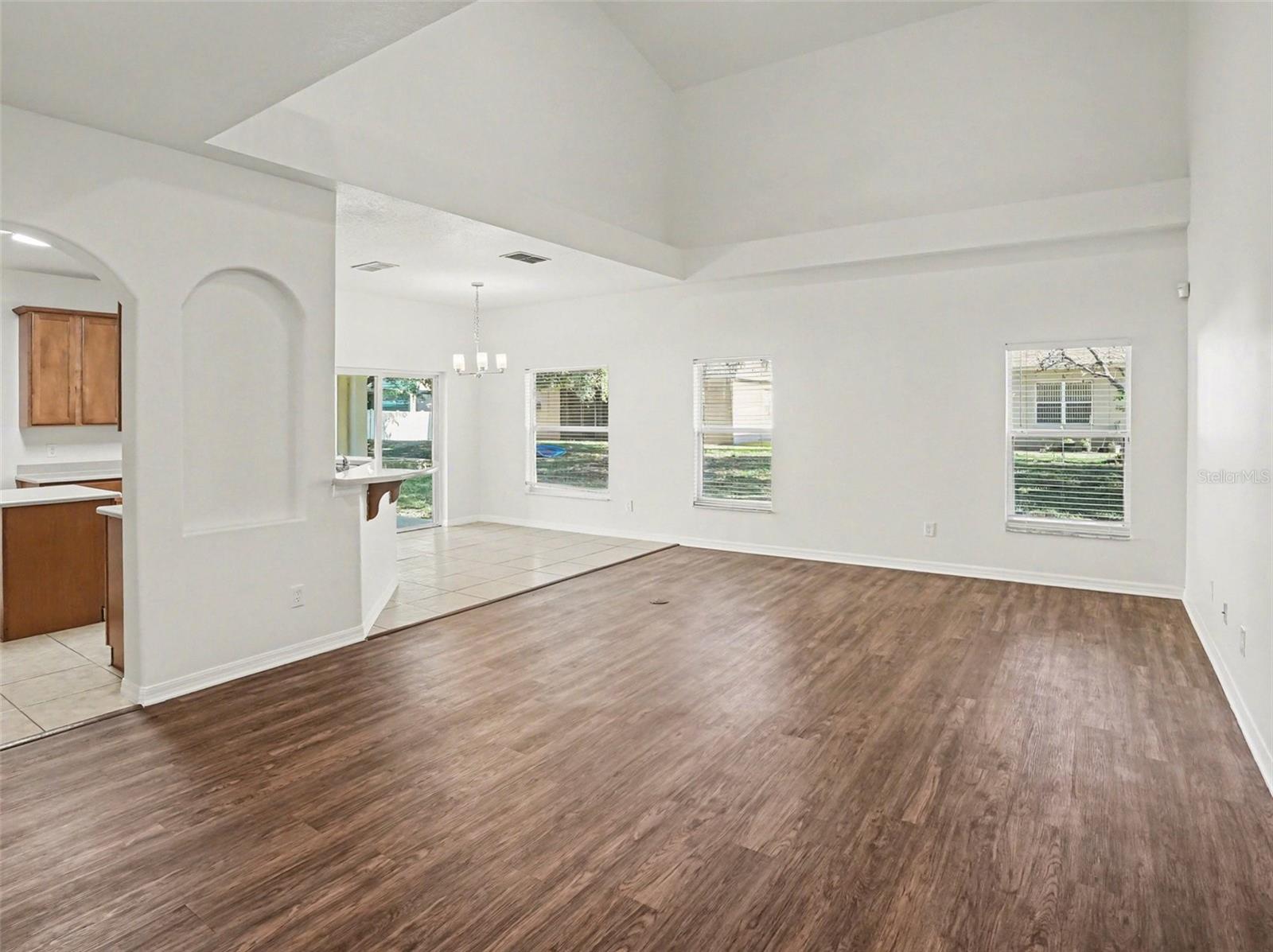 Image 20 of 27 For 609 Cimarosa Court