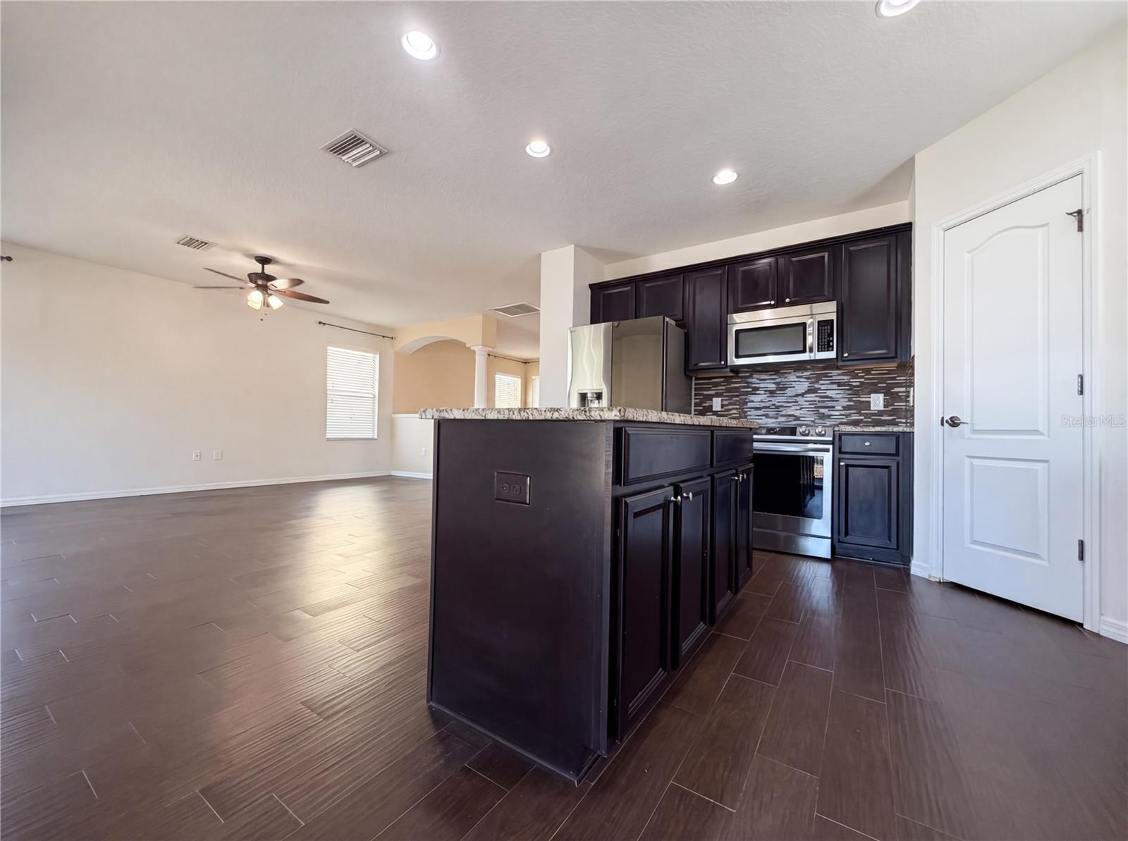 Image 13 of 35 For 12437 Field Point Way