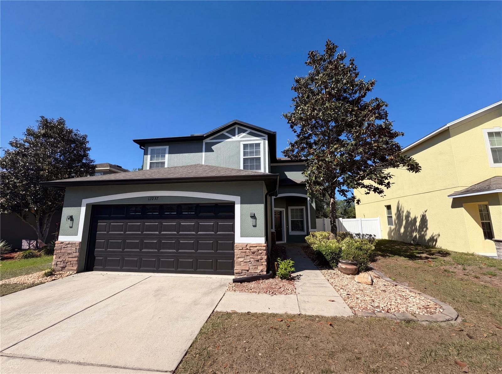 Image 14 of 35 For 12437 Field Point Way