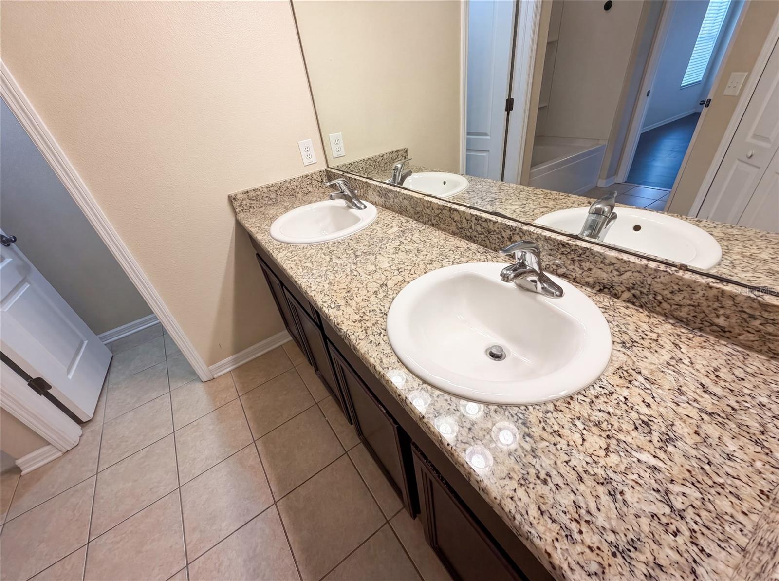 Image 26 of 35 For 12437 Field Point Way