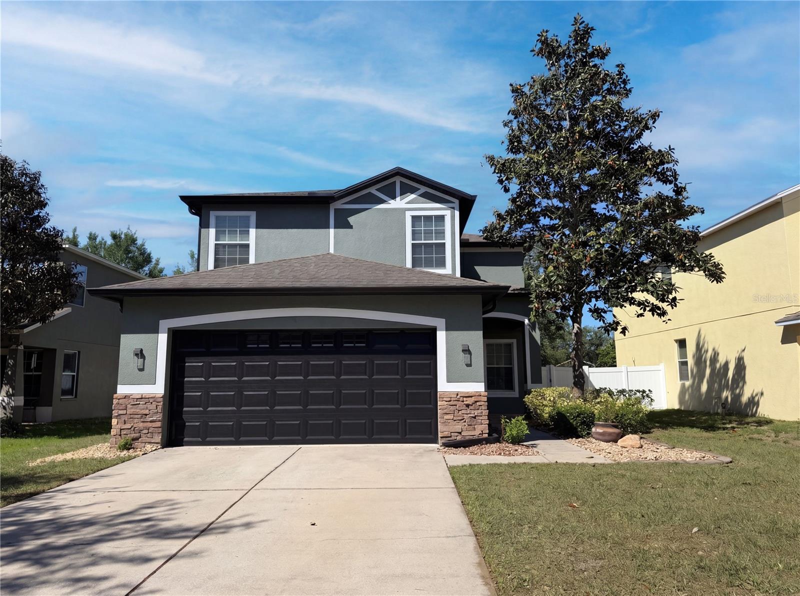 Image 28 of 35 For 12437 Field Point Way