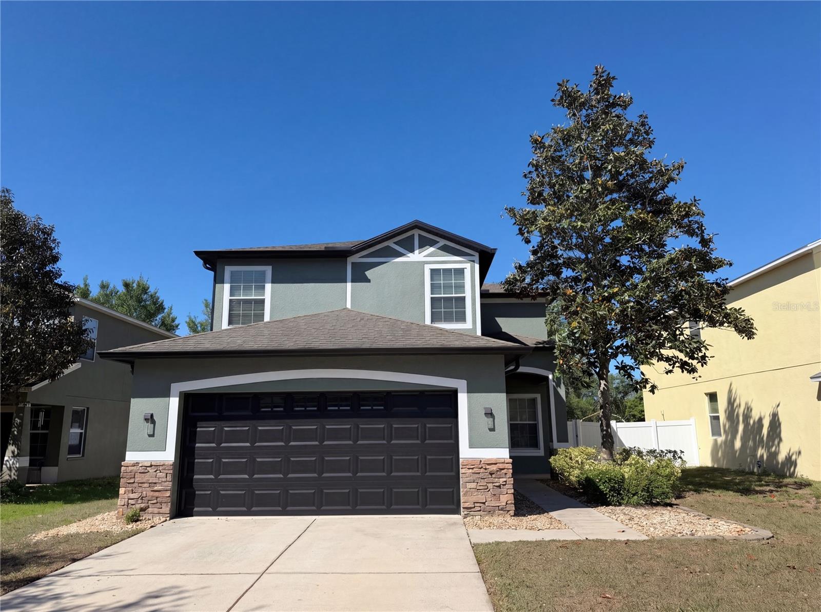 Image 29 of 35 For 12437 Field Point Way