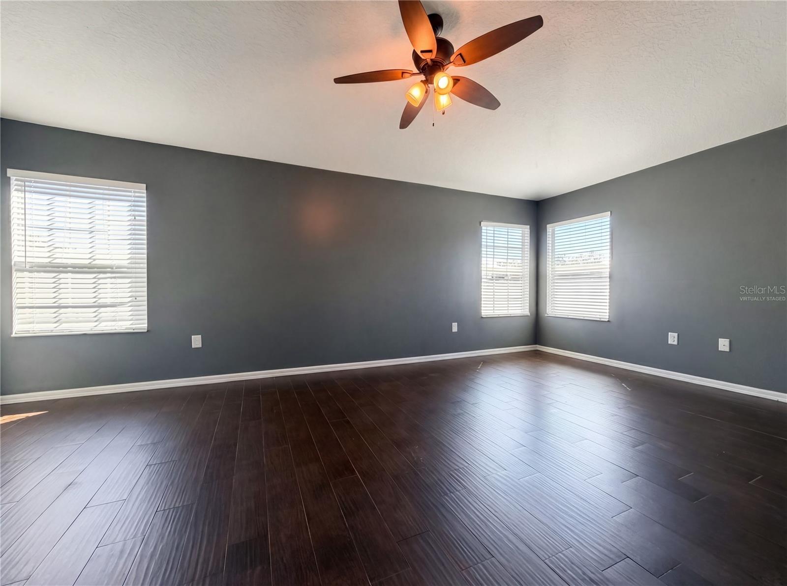 Image 4 of 35 For 12437 Field Point Way