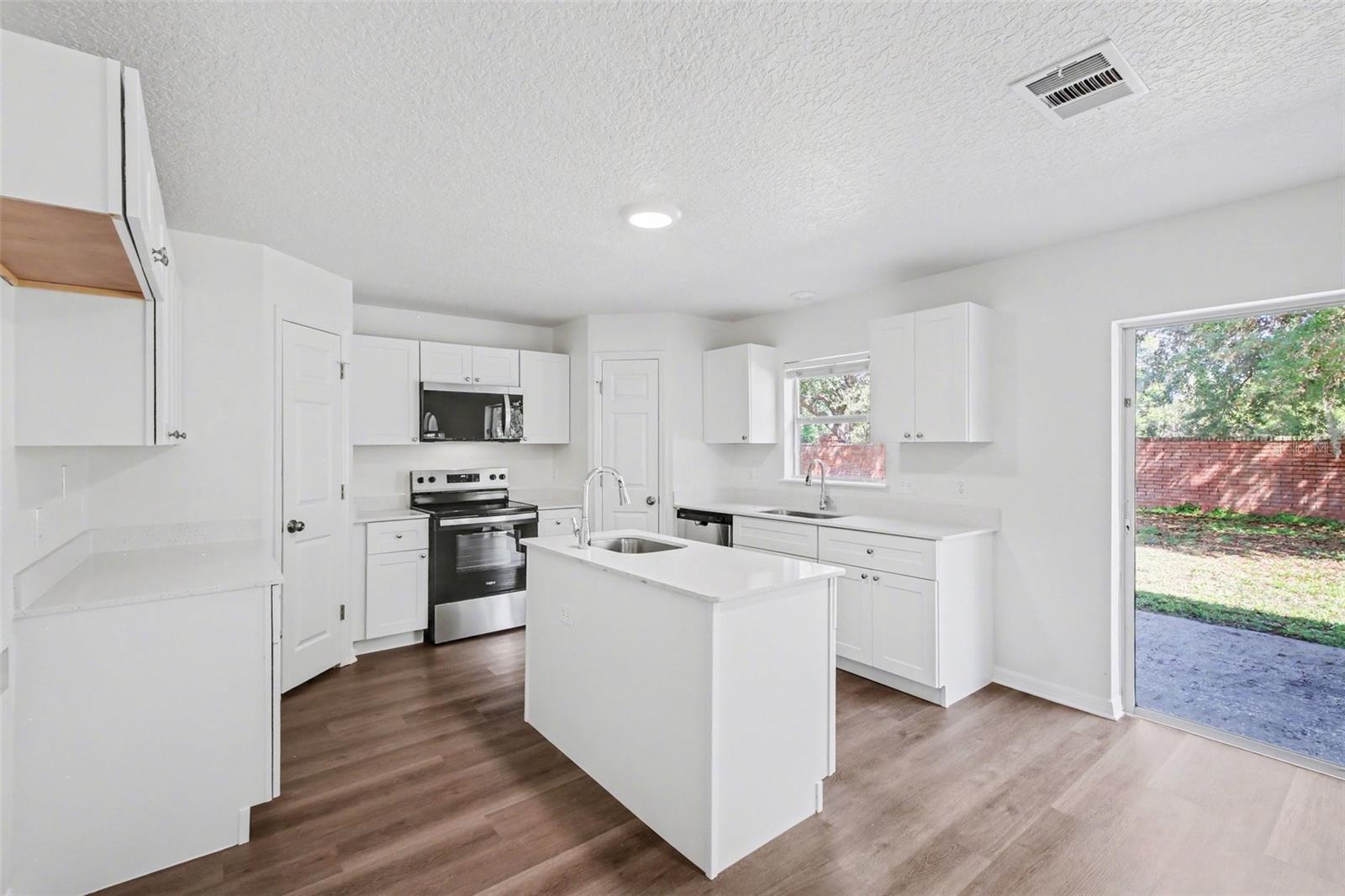 Image 8 of 26 For 2062 El Marra Drive