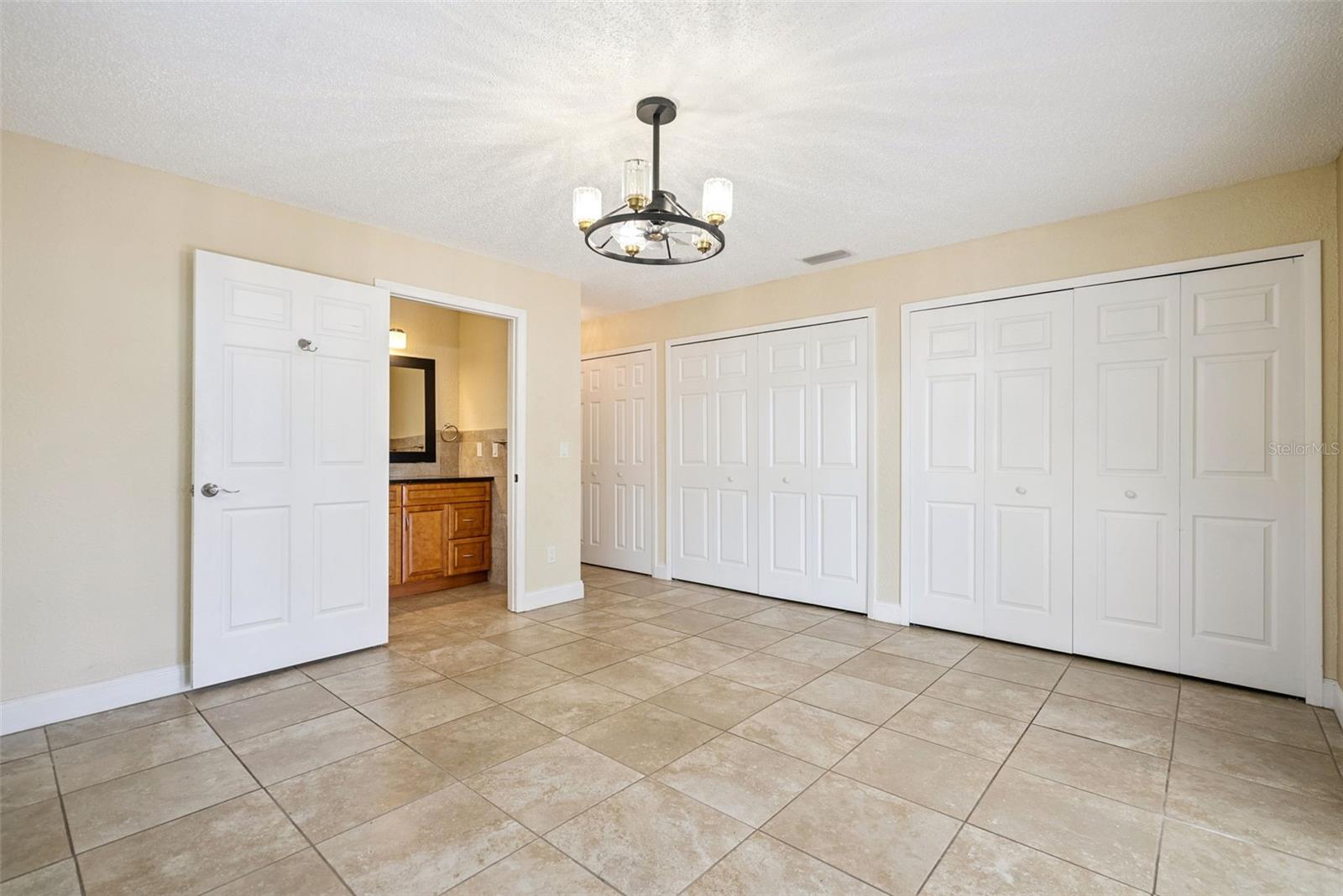 Image 19 of 39 For 2032 Dumas Drive