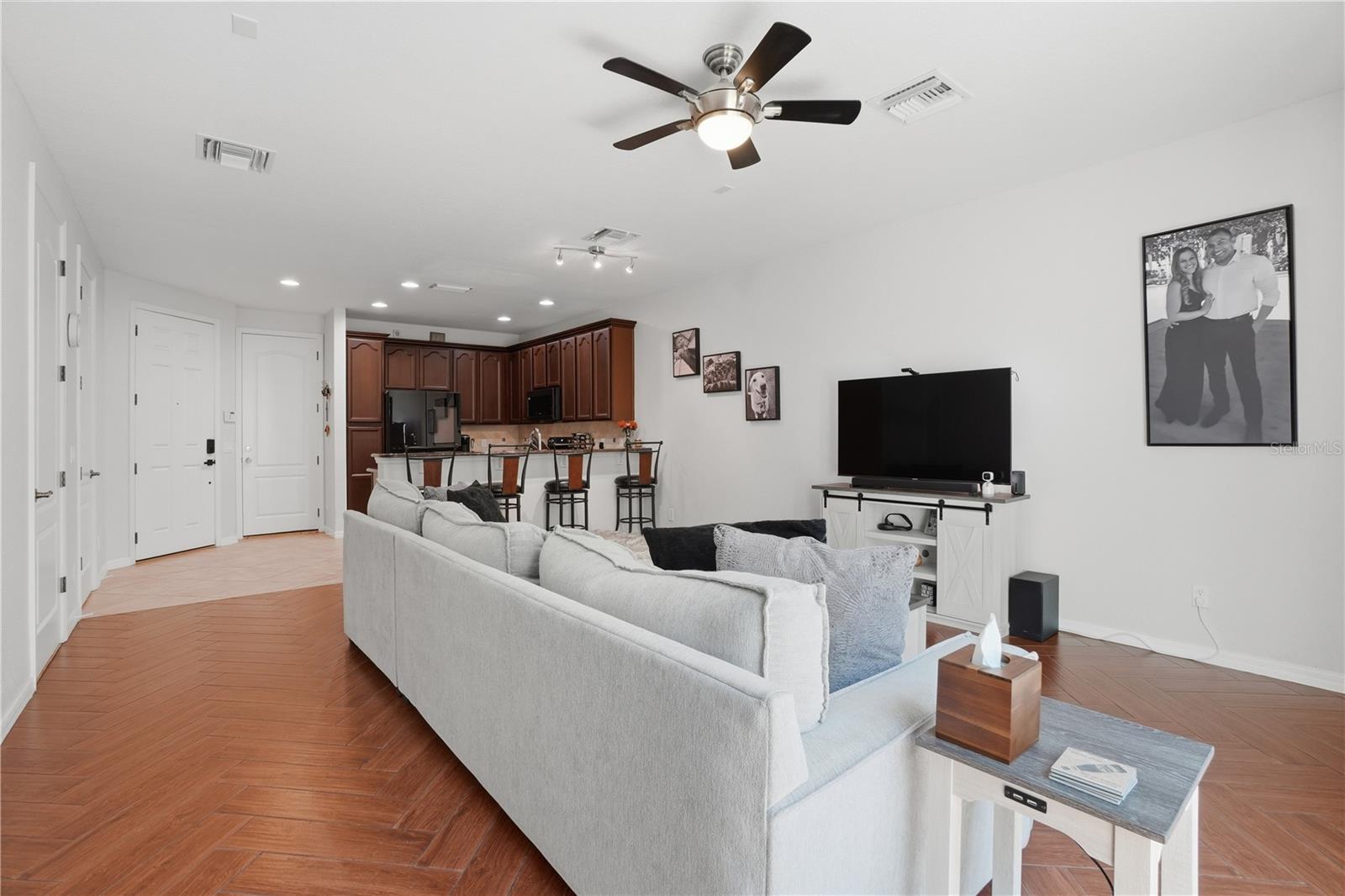 Image 8 of 39 For 1813 Garden Sage Drive