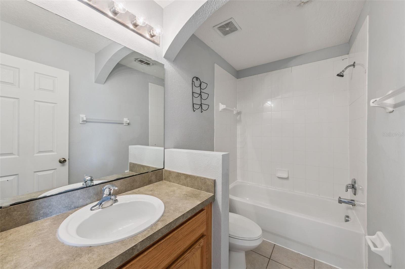 Image 14 of 18 For 841 Park Grove Court