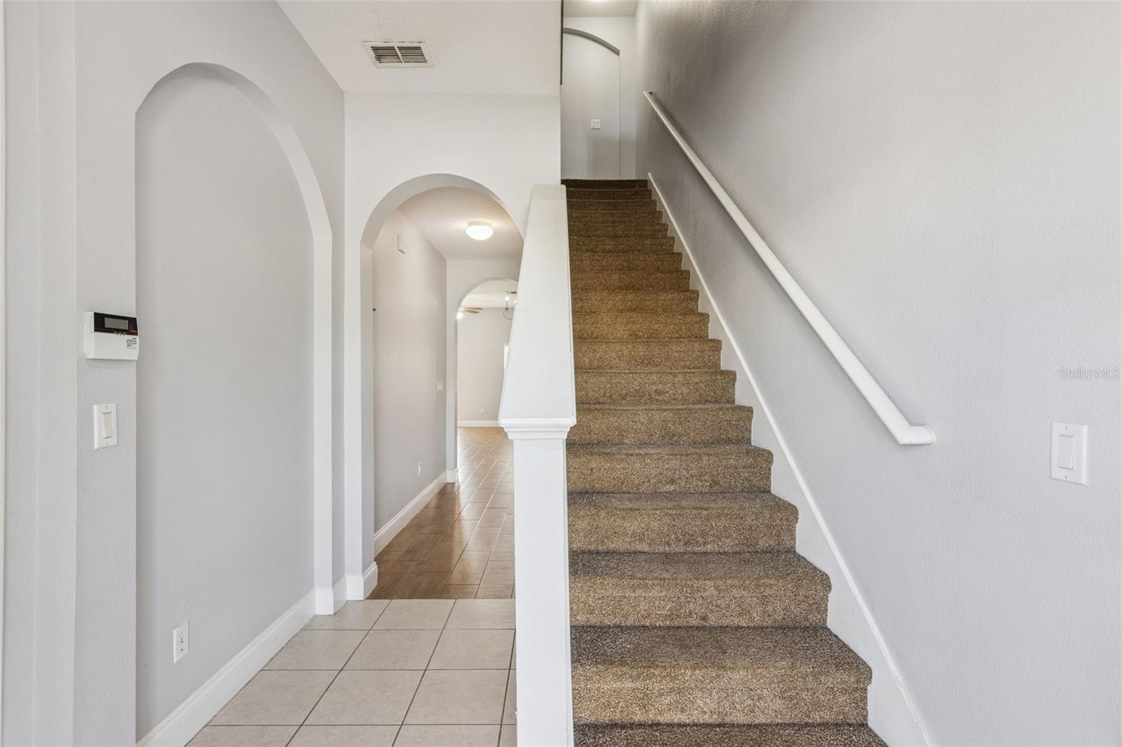 Image 7 of 18 For 841 Park Grove Court